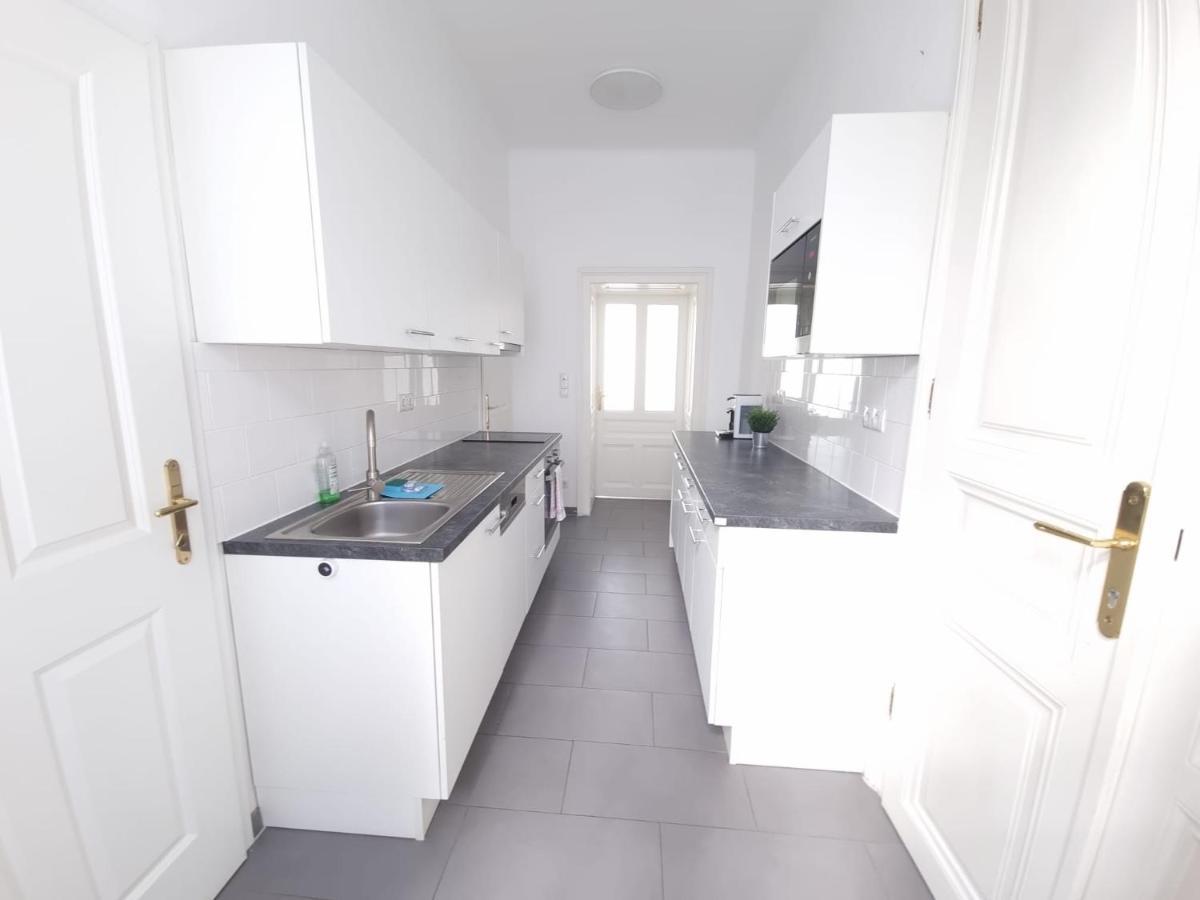 Herzlich Willkommen - Kuess Hand 3 Appartement Vienne